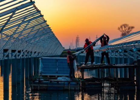 china-solar-panels-workers